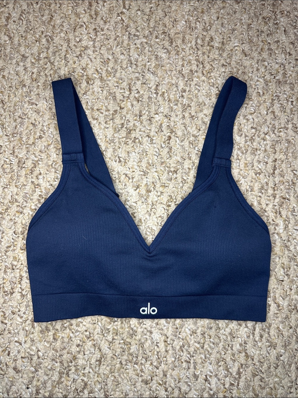 Alo Navy Ribbed V-Neck Sports Bra - M **flaw**